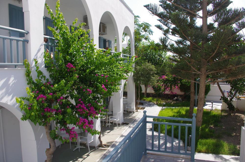 Iris Boutique Hotel Kamari  Ngoại thất bức ảnh