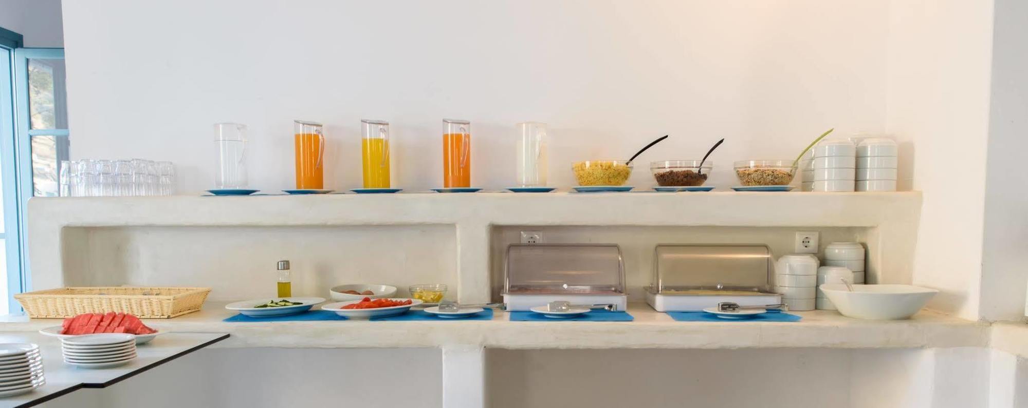 Iris Boutique Hotel Kamari  Ngoại thất bức ảnh