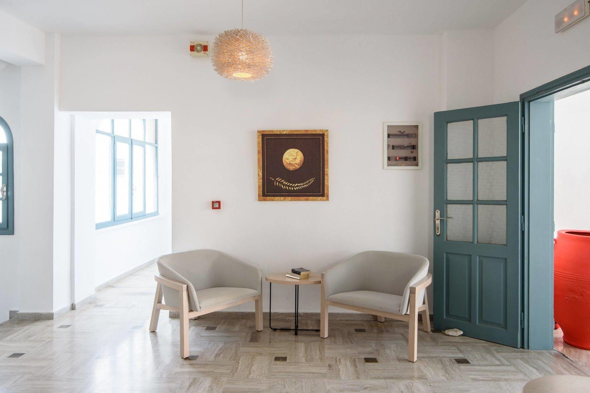 Iris Boutique Hotel Kamari  Ngoại thất bức ảnh